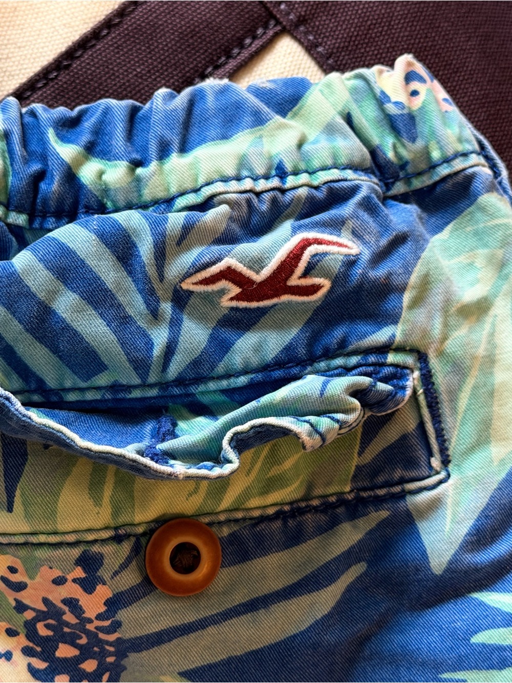 Vintage Hollister Blue Tropical Leaf Shorts - Picture 4 of 4